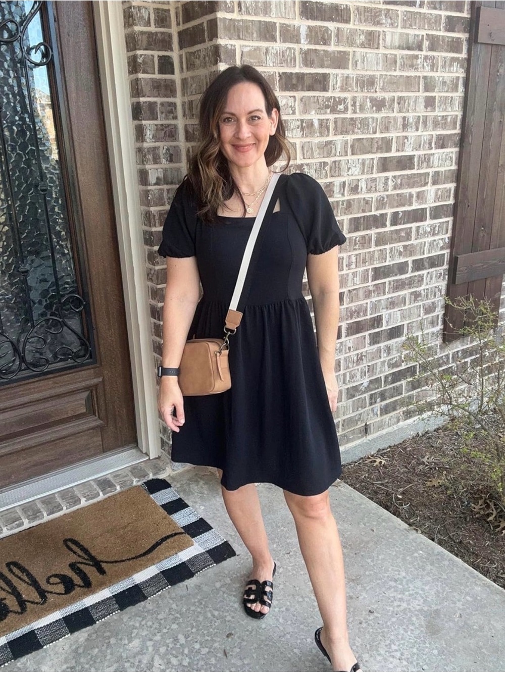 Women's Black Short Sleeve Square Neck Mini Dress